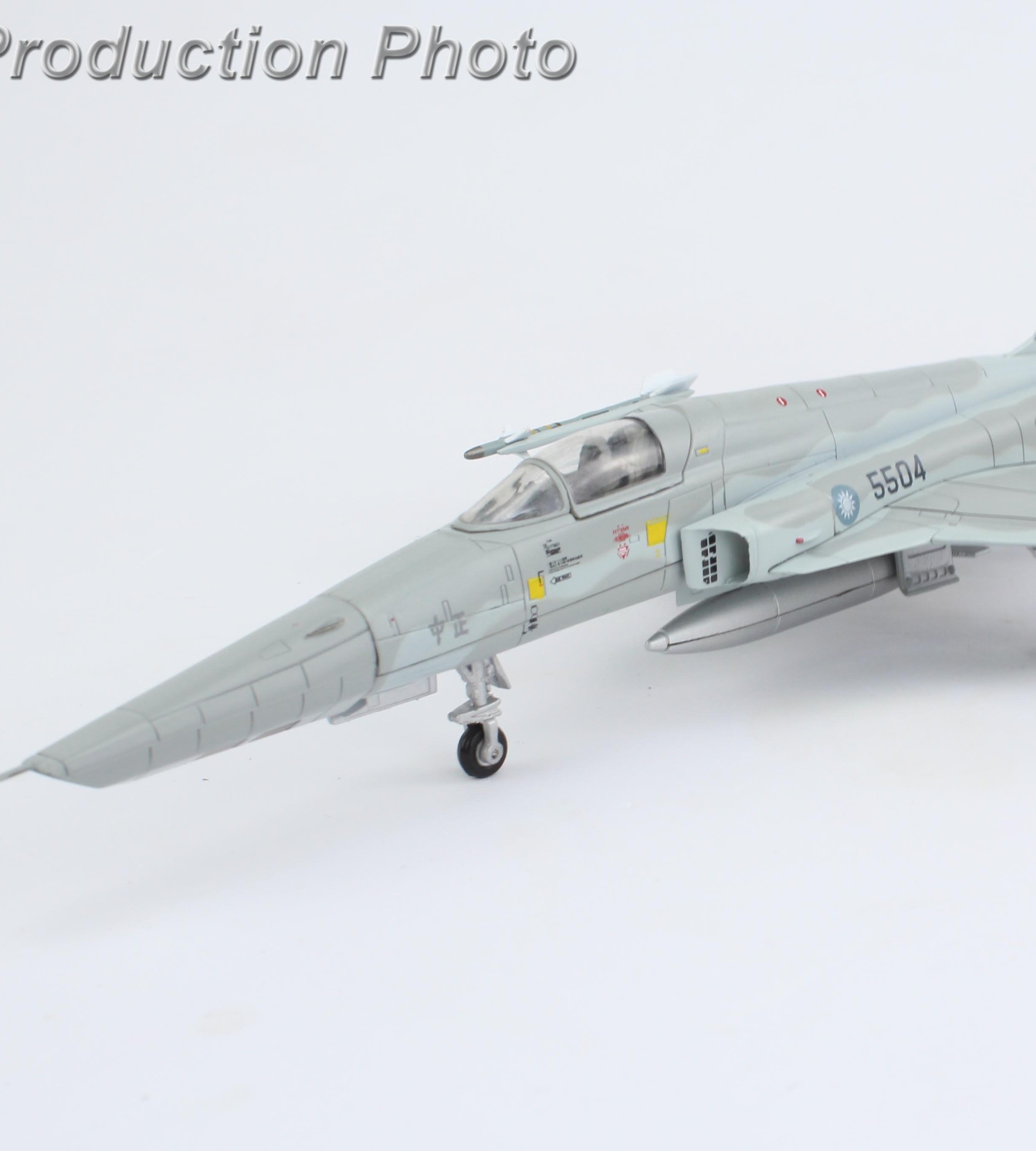 HA3344國軍RF-5E 5504除役典禮成品模型1/72成品HM