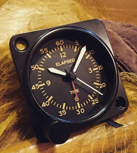 飛機儀錶時鐘“ELASPED TIME”