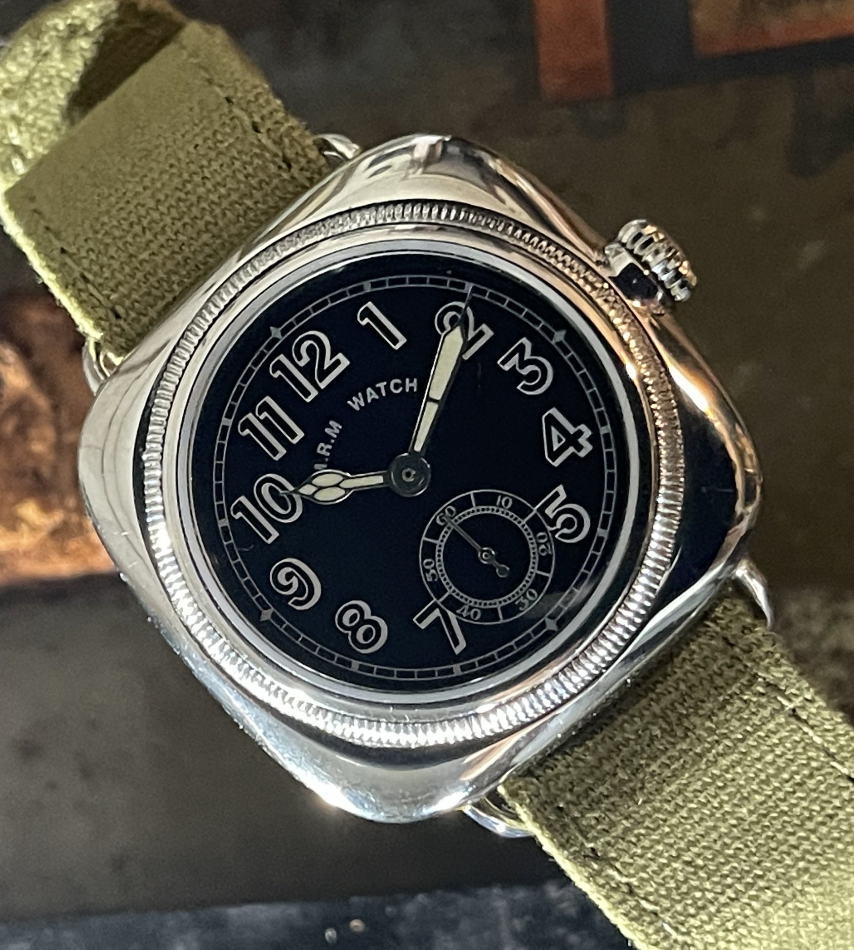 THE CUSHION WATCH