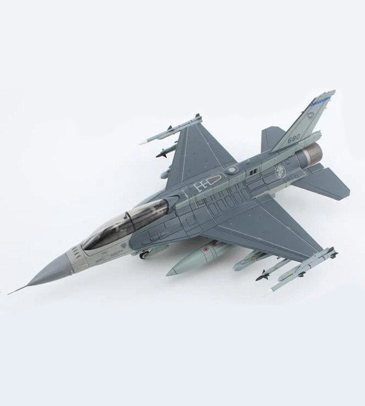 HA38027新加坡F-16D Pitch Back 2022 #680模型