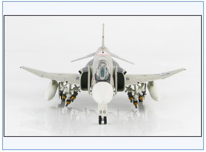HA19006美軍VF-102鑽石蛇 F-4J 幽靈 II獨立號CV-6模型