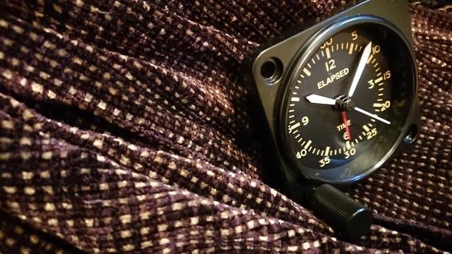 飛機儀錶時鐘“ELASPED TIME”