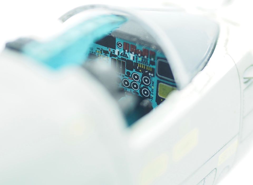 CA722403烏克蘭UKRAINE SUKHOI SU-24M FENCER白22成品1/72模型