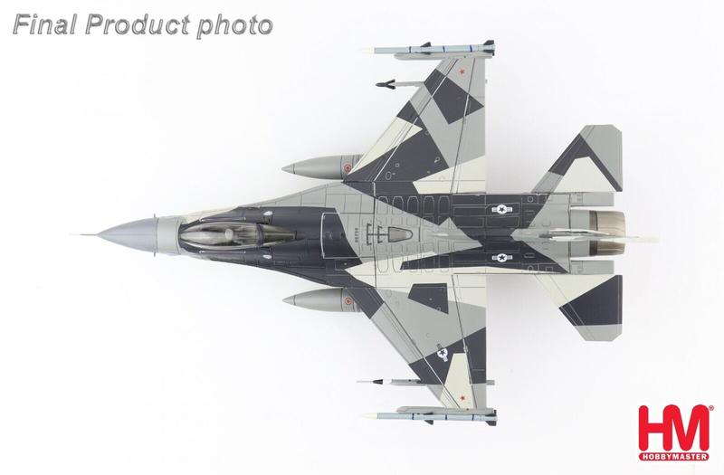 HA38004美軍F-16C第354聯隊AK第18假想敵中隊Red 90分裂迷彩合金模型