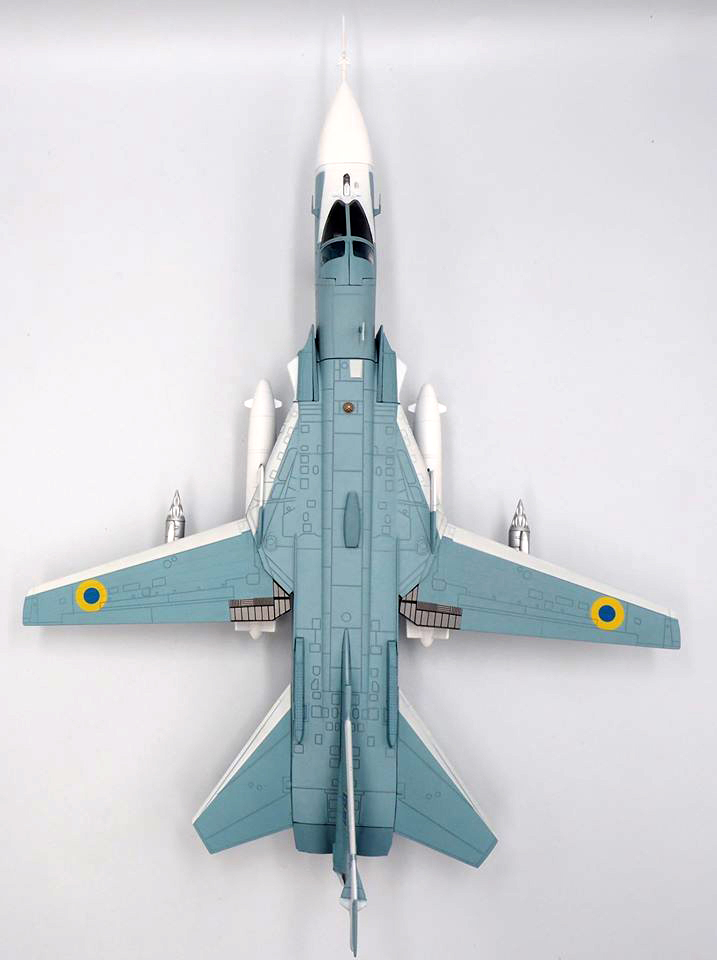 CA722403烏克蘭UKRAINE SUKHOI SU-24M FENCER白22成品1/72模型