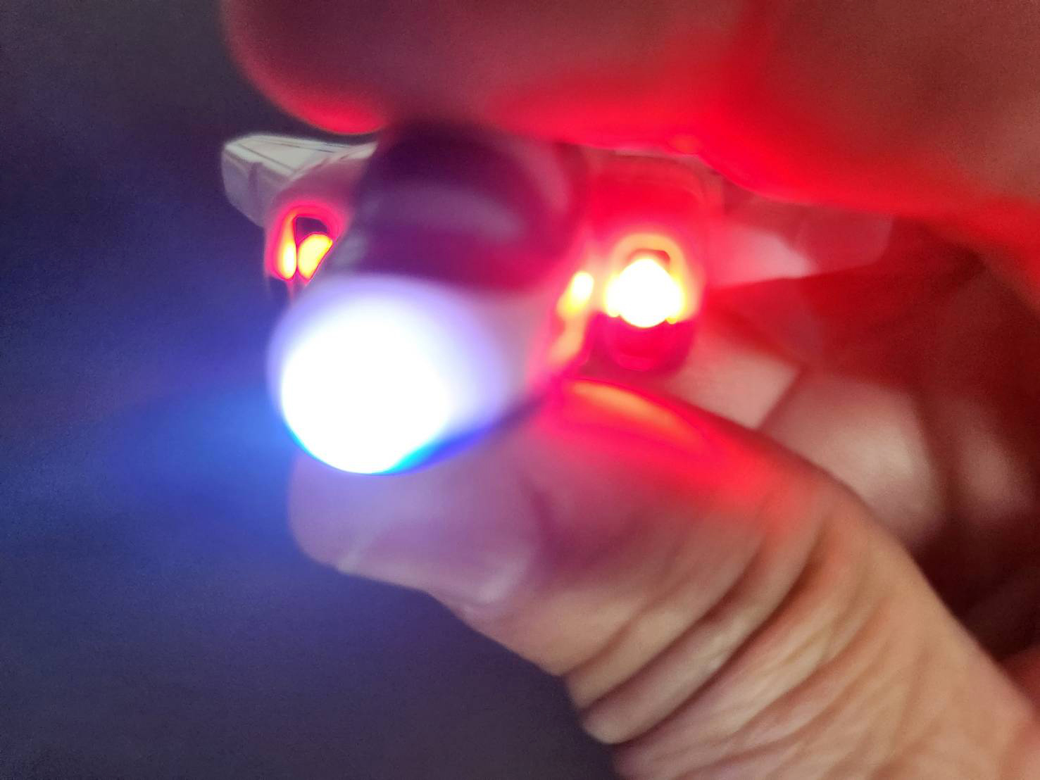 藍衝T-4造型手電筒鑰匙圈MZ630