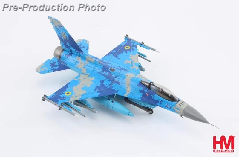 HA38028軍援烏克蘭F-16C #100數位迷彩1/72合金模型成品HM