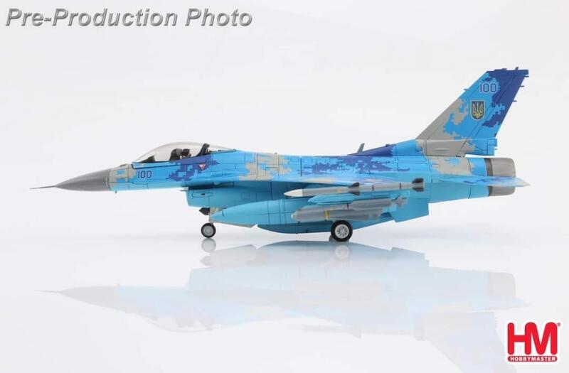 HA38028軍援烏克蘭F-16C #100數位迷彩1/72合金模型成品HM