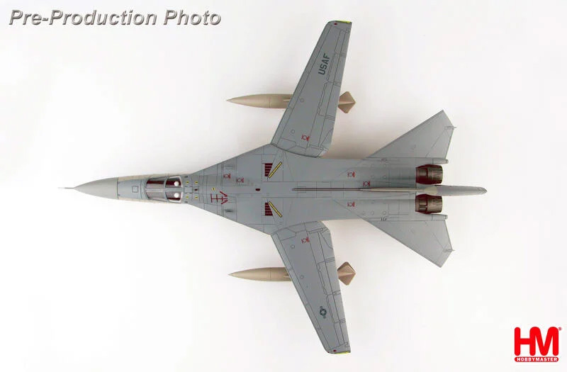 HA3022美軍EF-111A渡鴉式電子作戰機沙漠風暴行動66-0030模型
