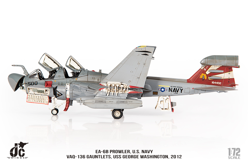 美國海軍EA-6B徘徊者Prowler電子戰機  VAQ-136鐵拳中隊 JCW-72-EA6B-007