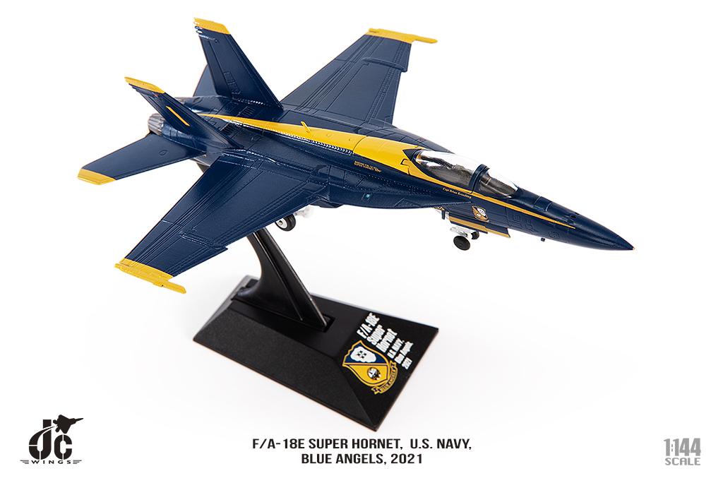 JCW-144-F18-004美國海軍藍天使表演隊1/144模型