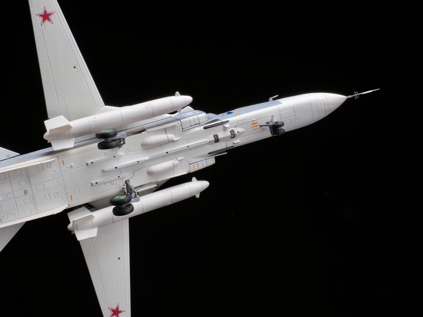 CA722411俄羅斯海軍SU-24MR 30 White合金成品1/72模型