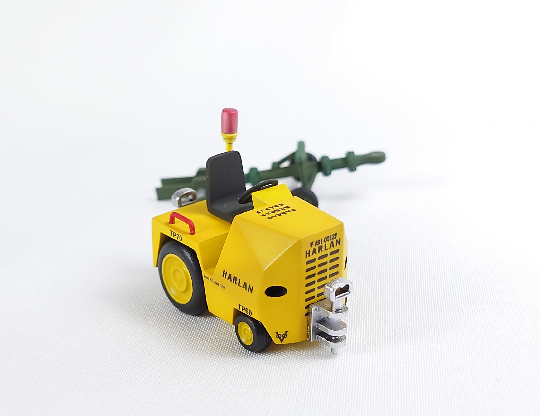 Q Series  HTA-40油動拖車地勤組