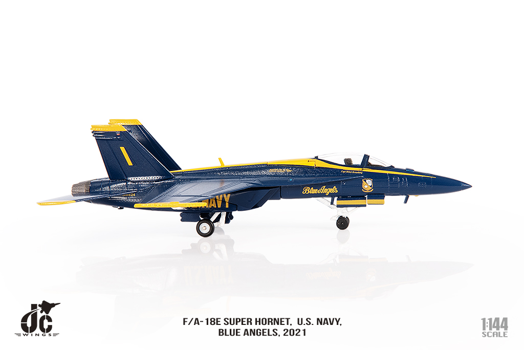 JCW-144-F18-004美國海軍藍天使表演隊1/144模型