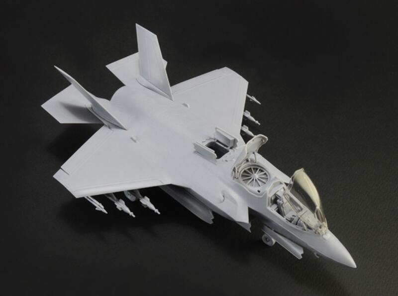 1425美國 F-35B 閃電II 戰鬥機 (STOVL Version)1/72模型