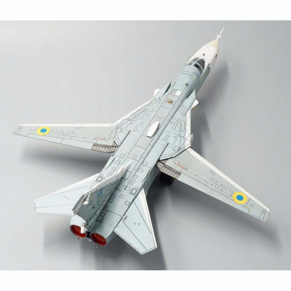 CA722402烏克蘭Su-24M鯊魚嘴Yellow 15合金成品1/72模型