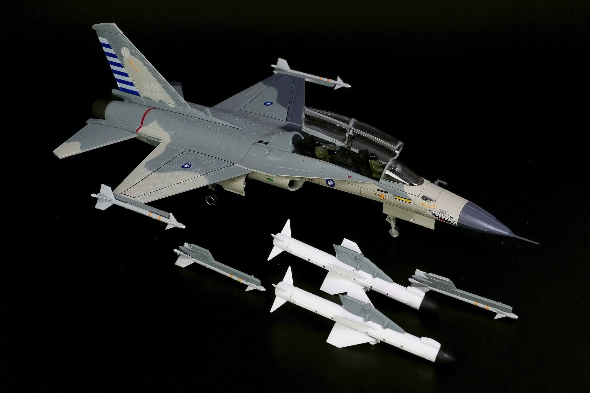 【軍事文創的優質品牌】臂章鑰匙圈HM模型｜鐵鳥迷航空文創館