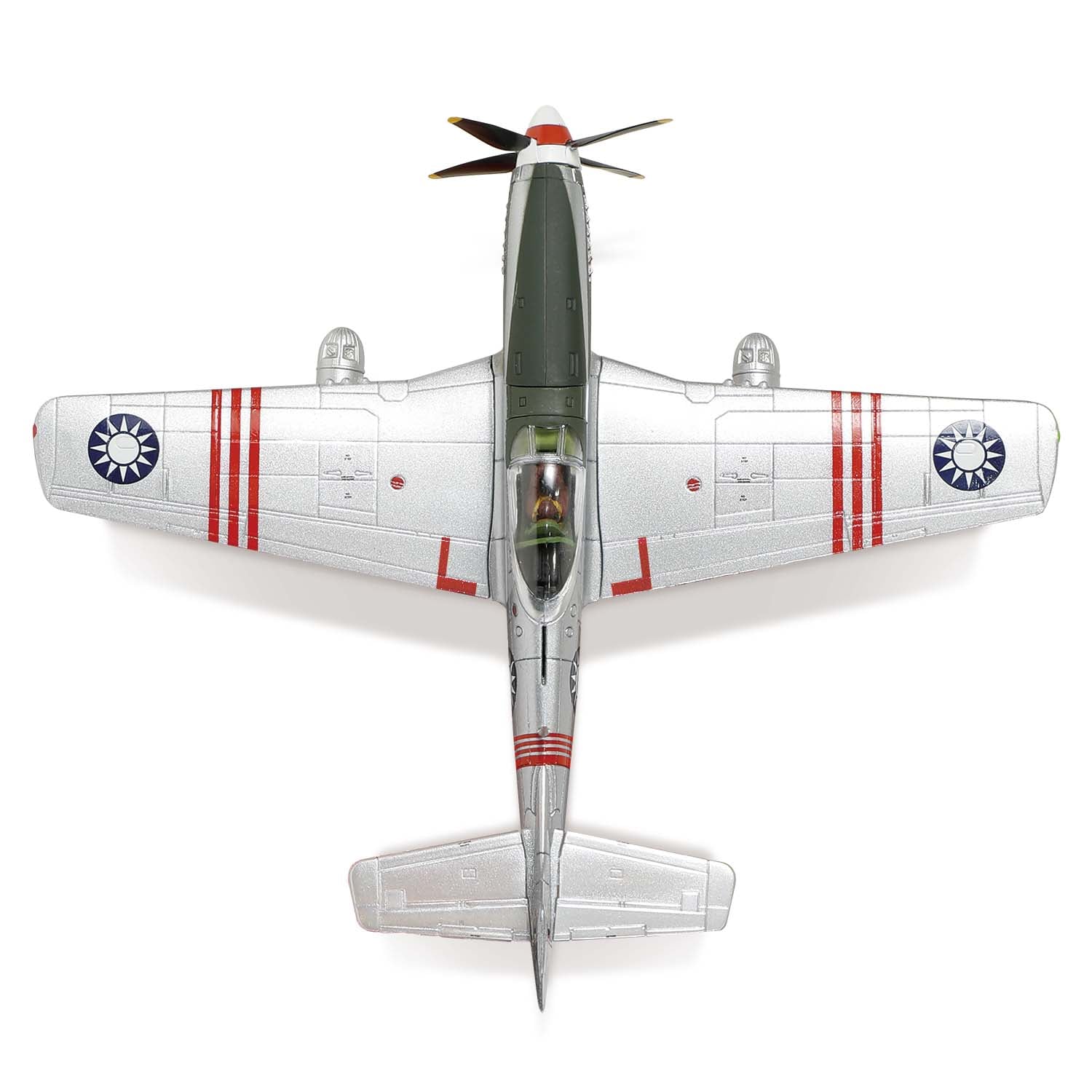 812013D空軍第四大隊大隊長徐華江P-51D天馬號座機1/72模型成品