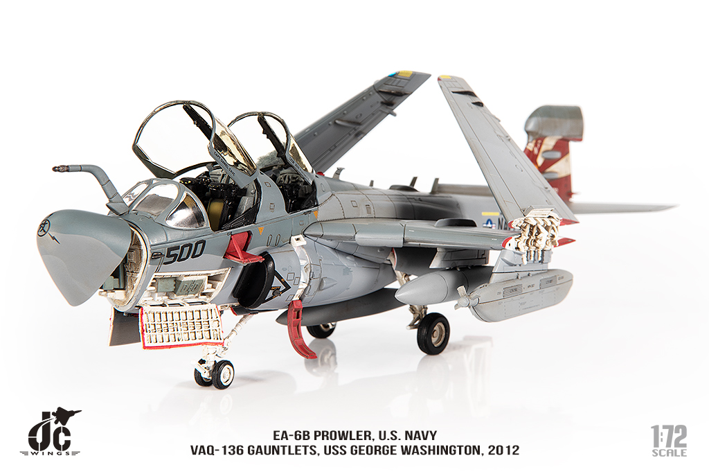 美國海軍EA-6B徘徊者Prowler電子戰機  VAQ-136鐵拳中隊 JCW-72-EA6B-007
