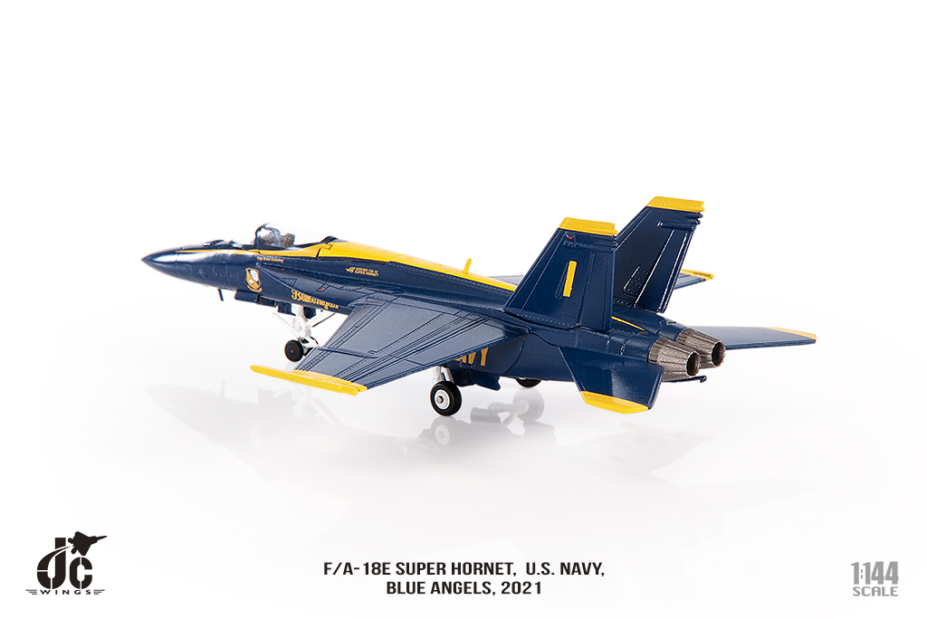 JCW-144-F18-004美國海軍藍天使表演隊1/144模型