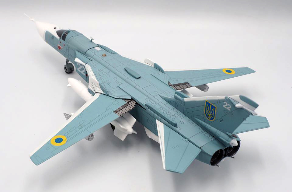 CA722403烏克蘭UKRAINE SUKHOI SU-24M FENCER白22成品1/72模型