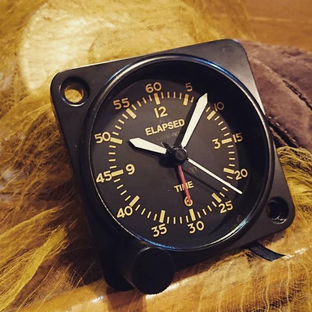 飛機儀錶時鐘“ELASPED TIME”