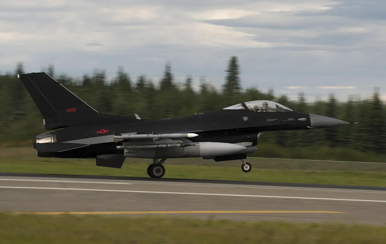 HA3871美軍 F-16C 86-0295,354th 假想敵 合金模型