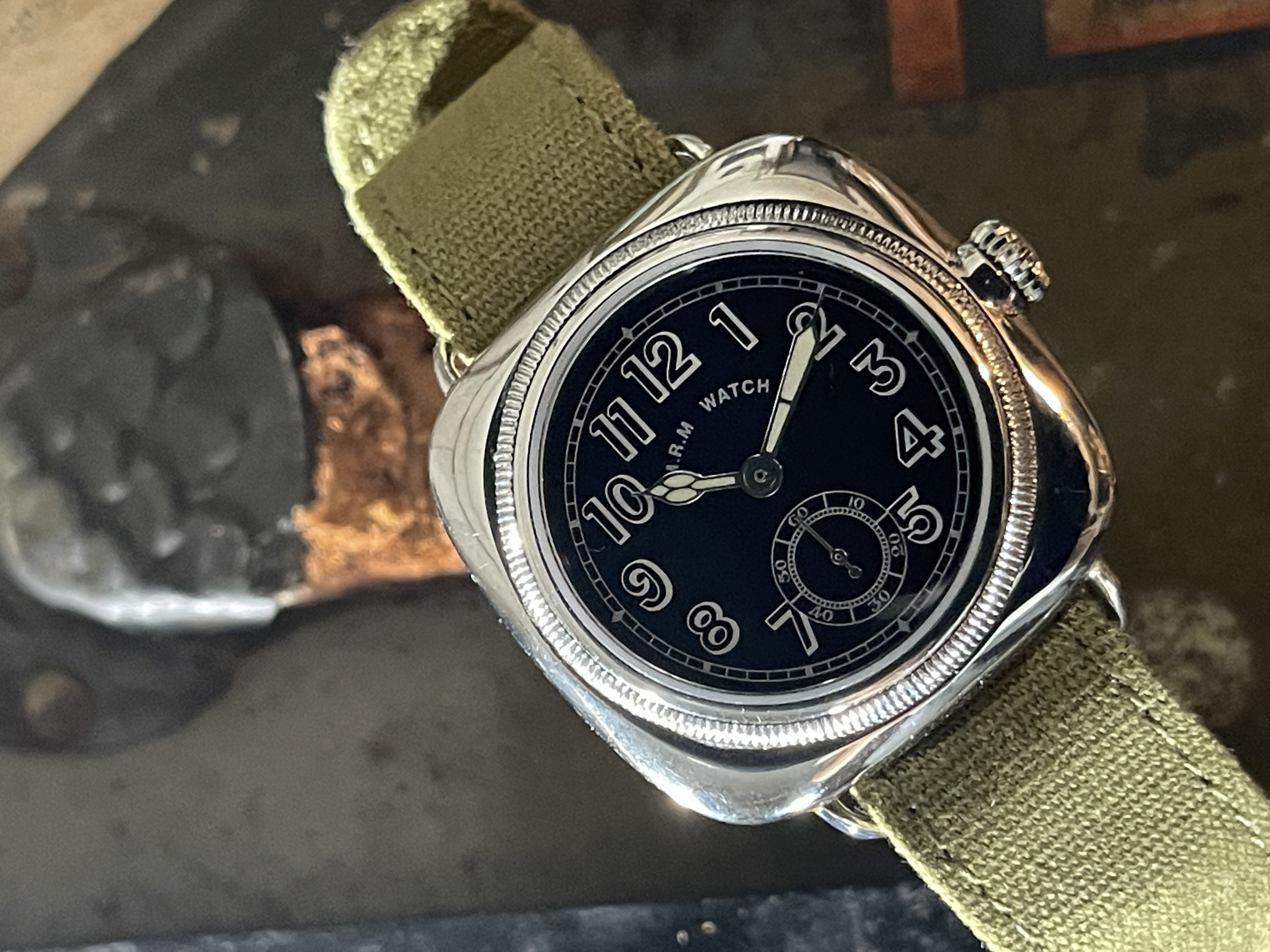THE CUSHION WATCH
