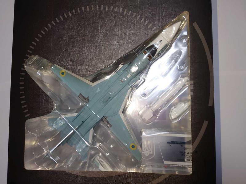 CA722403烏克蘭UKRAINE SUKHOI SU-24M FENCER白22成品1/72模型