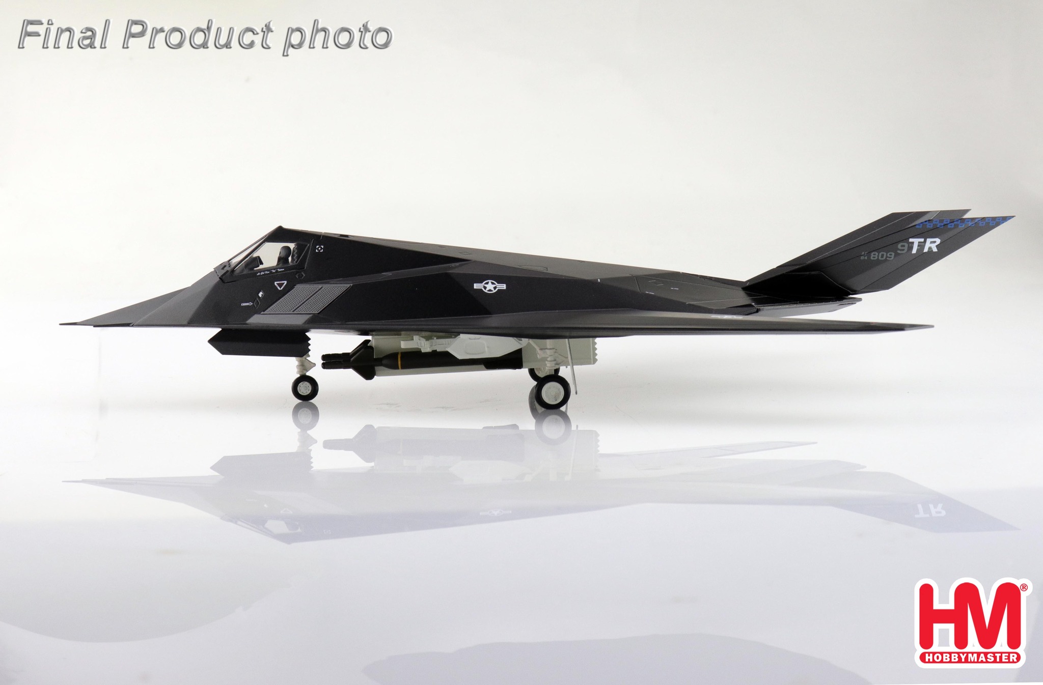 HA5813 美國空軍F-117A夜鷹隱形轟炸機B57+B61核彈版