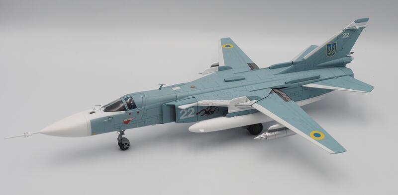 CA722403烏克蘭UKRAINE SUKHOI SU-24M FENCER白22成品1/72模型