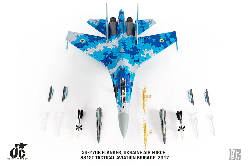 烏克蘭空軍SU-27UB第831戰術航空旅2017年模型1/72成品JCW-72-SU27-012