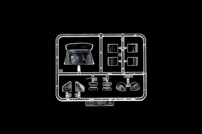 1328美軍 UH-60 黑鷹直升機1/72模型