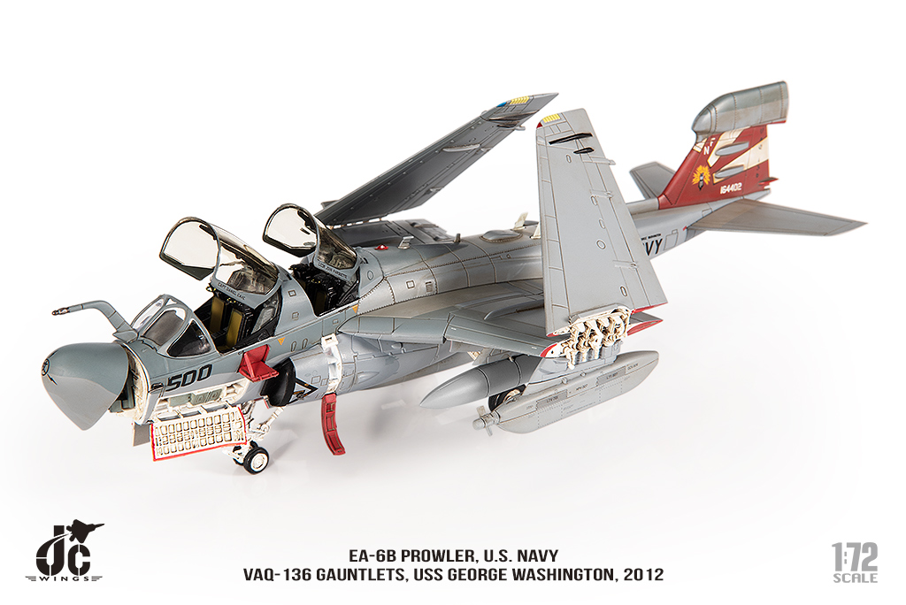 美國海軍EA-6B徘徊者Prowler電子戰機  VAQ-136鐵拳中隊 JCW-72-EA6B-007