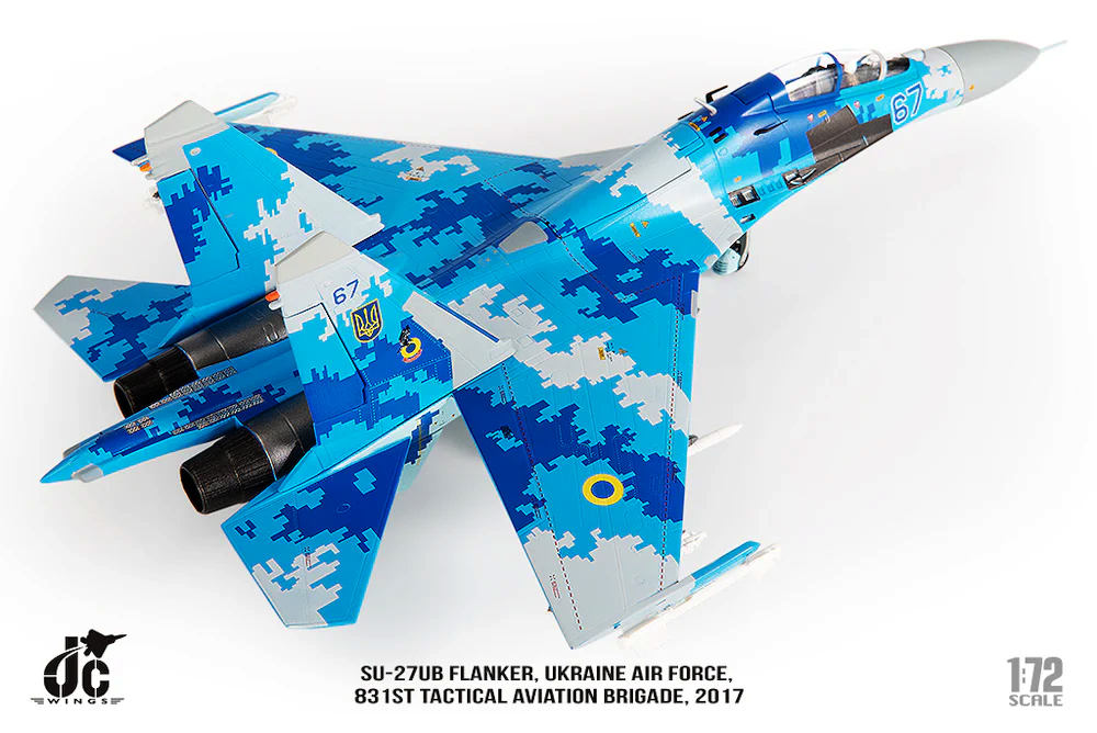 烏克蘭空軍SU-27UB第831戰術航空旅2017年模型1/72成品JCW-72-SU27-012